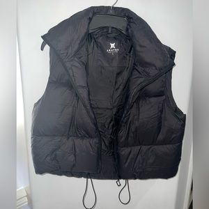 Cropped black puffer vest